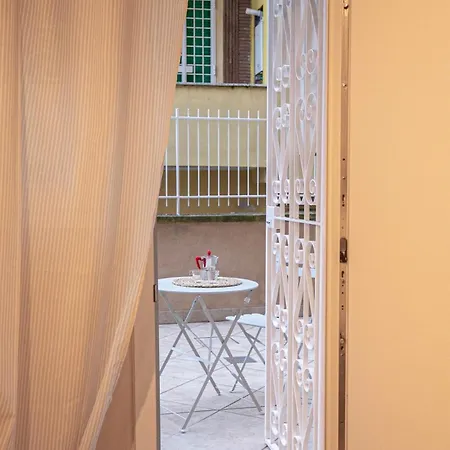 Dafne Wonderful With Terrace Apartment